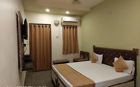 Hotel Gokul Grand